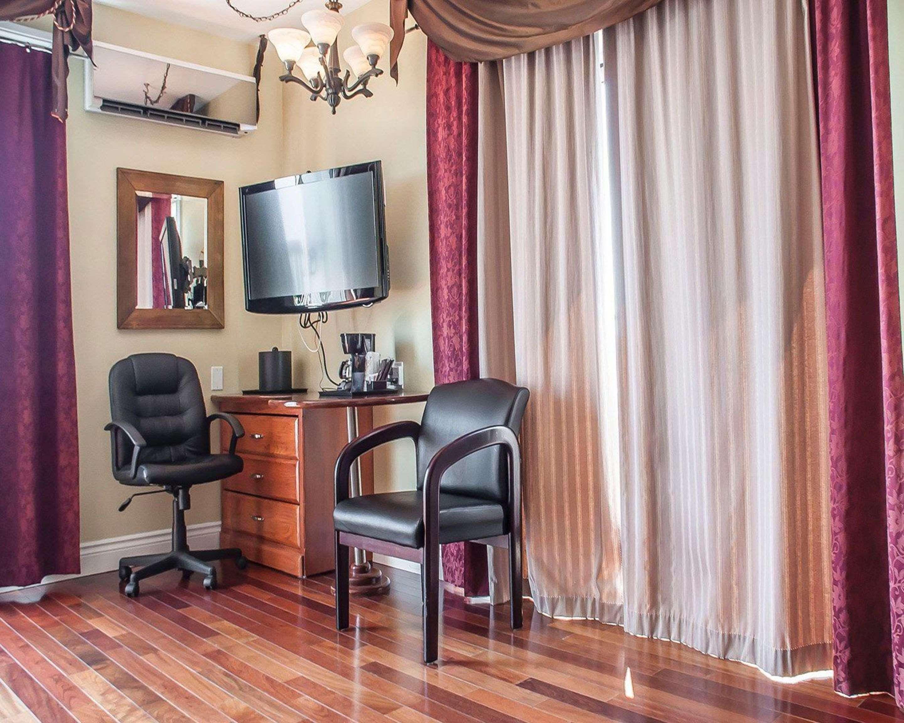 Quality Fallsview Cascade Hotel