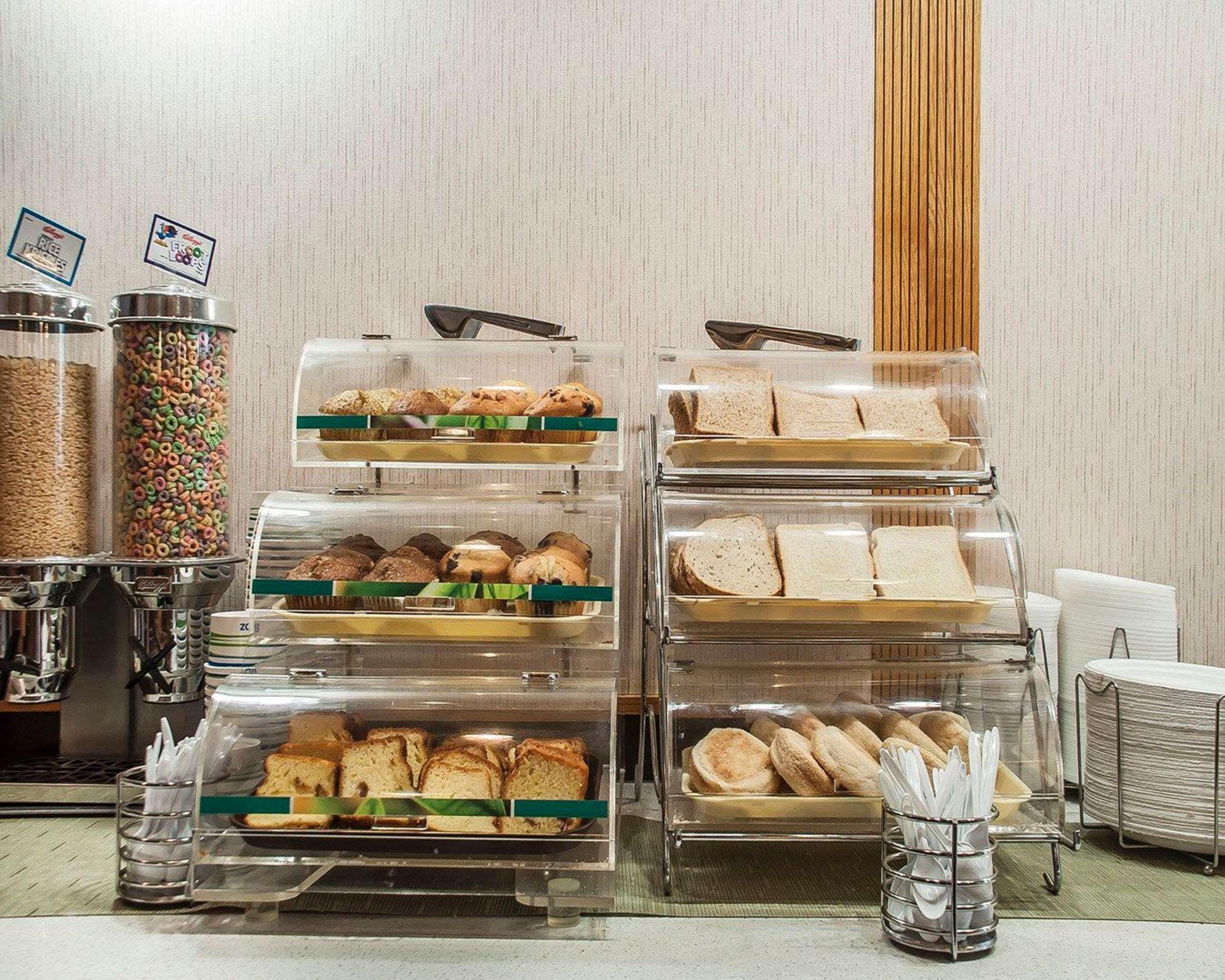 Quality Fallsview Cascade Hotel
