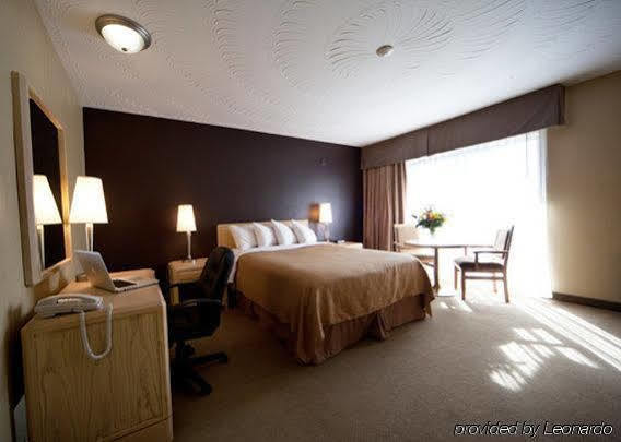 Quality Fallsview Cascade 3*
